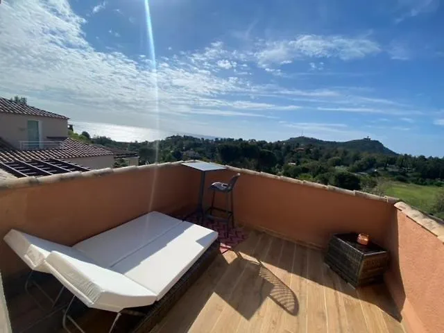 Superbe Duplex T3 Climatise Avec Terrasse Et Solarium, Magnifique Vue Et Golf Apartment *