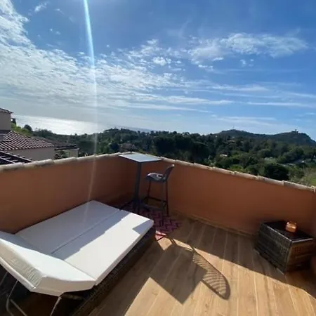 Superbe Duplex T3 Climatise Avec Terrasse Et Solarium, Magnifique Vue Et Golf アパート *