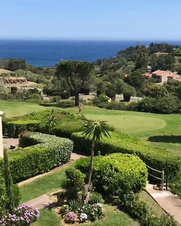 Superbe Duplex T3 Climatise Avec Terrasse Et Solarium, Magnifique Vue Et Golf アパート